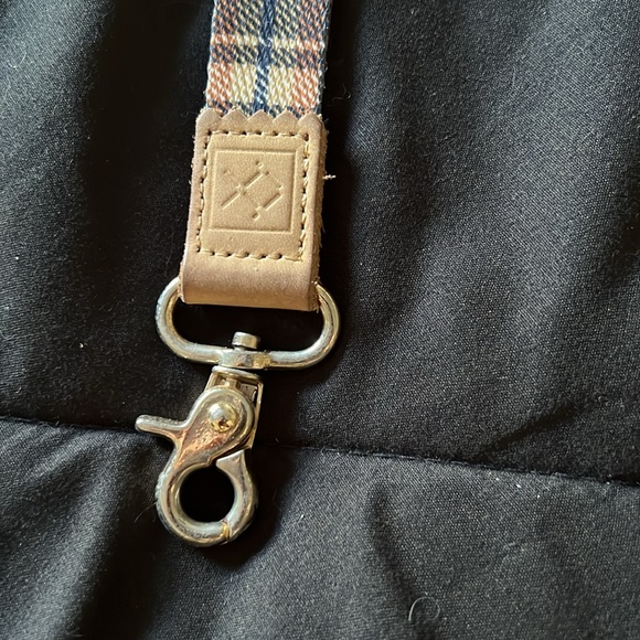 Short key lanyard - Picture 3 of 7